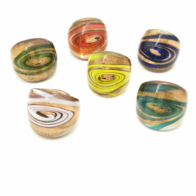 مختلطة بشكل عشوائي مع الصقيل الملون Murano Glass Lampwork Rings للنساء إحباط أكثر 18-19 ملم هدية حفل زهرة