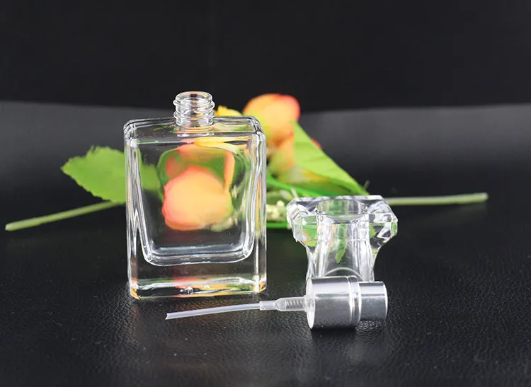 Bouteilles de parfum en verre transparent rechargeables de 30ML, bouteille cosmétique vide 30CC avec atomiseur à pompe argentée, 30 pièces/lot, vente en gros, DHL gratuit