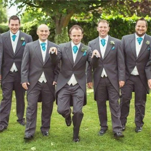 Custom Design Peaited Revers Dark Grey Morning Style Tailcoat Men Party GroomsMen Past in Wedding Tuxedos (Jas + Broek + Tie + Vest) Nee; 303