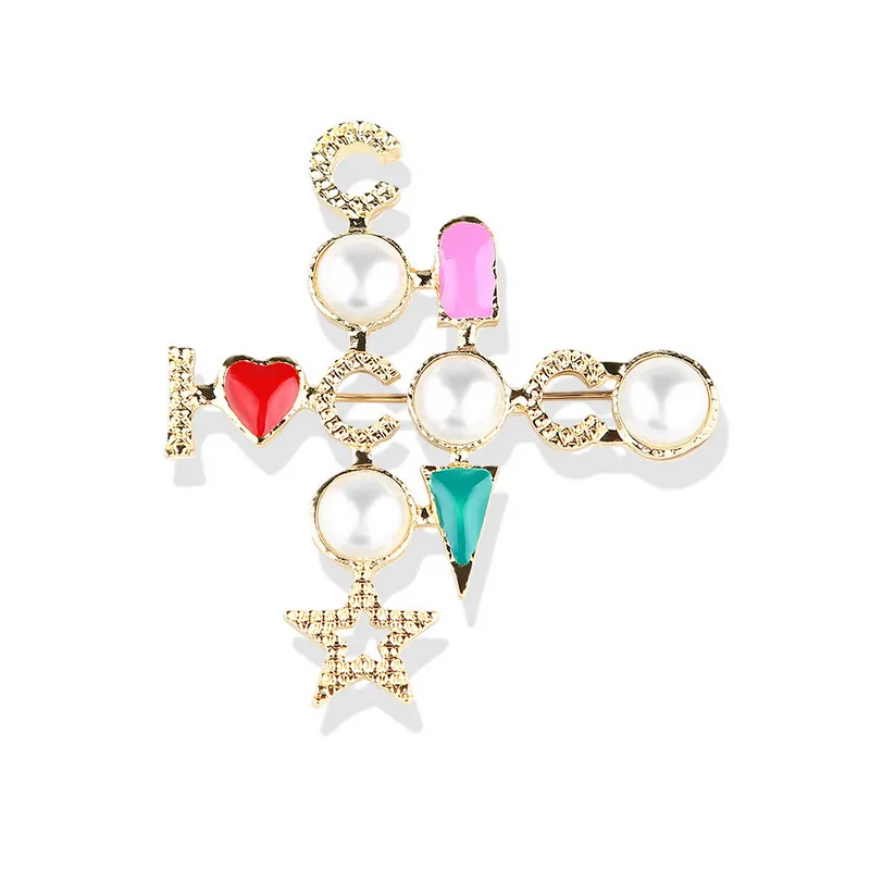 Women Cross Letters Brooch Pearl Simple Style Heart Suit Lapel Pin Gift for Love Fashion Jewelry Accessories