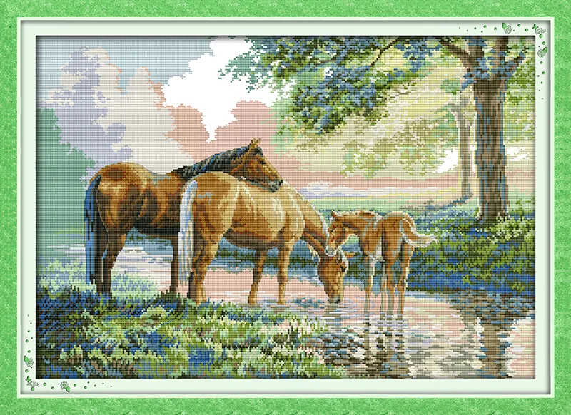 Famille de chevaux dans les peintures de décor de forêt, outils d'artisanat au point de croix faits à la main Ensembles de couture à broder comptés impression sur toile DMC 14CT / 11CT
