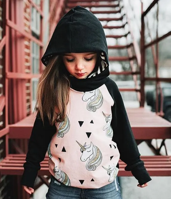 INS Kızlar Unicorn Hoodies Tişörtü 2017 Yeni çocuk şerit Uzun kollu pamuk Hoodie ceket çocuklar coat 1-3years