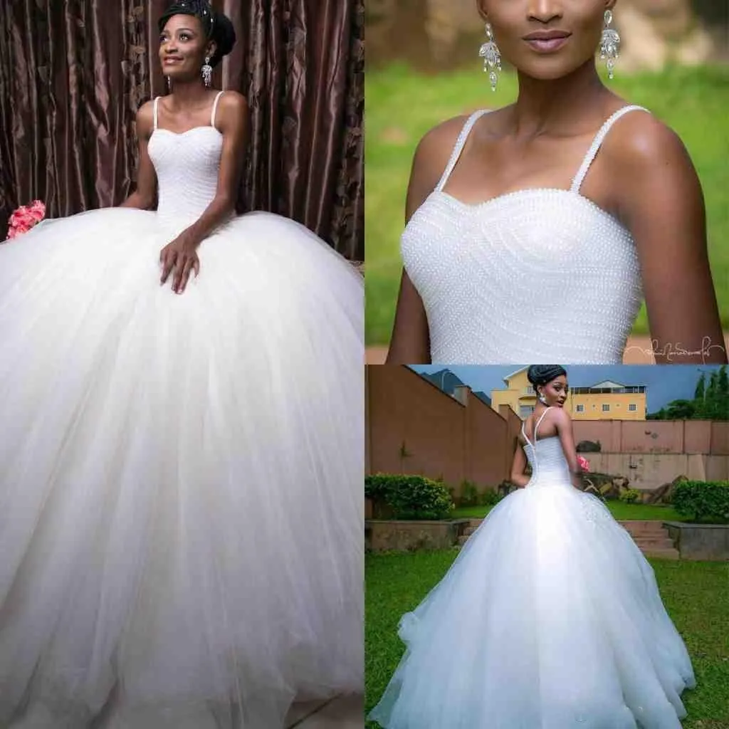 Vestidos brancos africanos vestidos de banheiro espaguete de pérolas de pérolas de miçangas Triered Tulle Court Wedding Vestidos de noiva Custom s