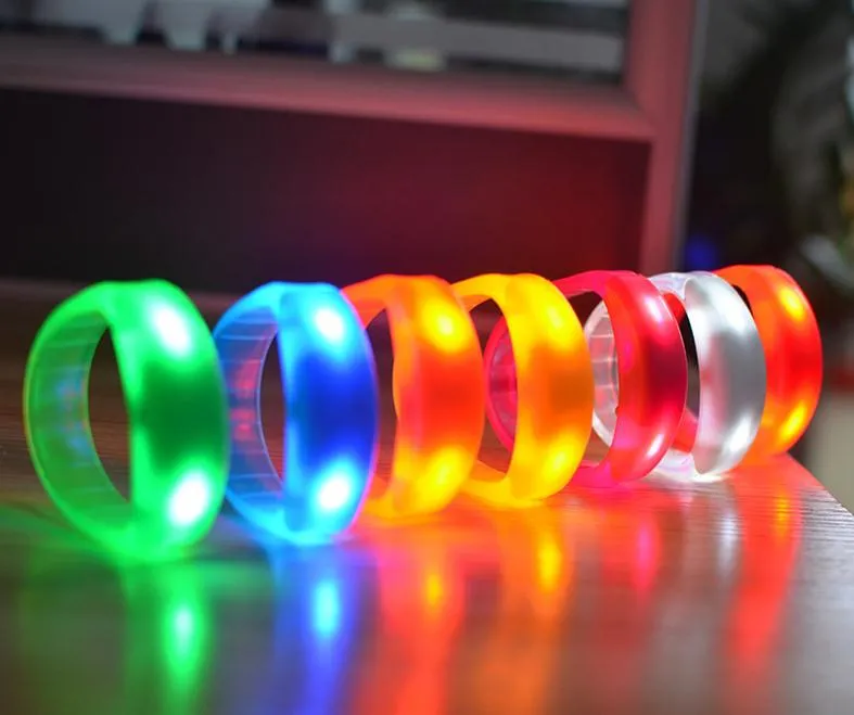 100pcs Sound Control Led Flashing Bracelet Light Up Bangle Wristband Music Activated Night light Club Activity Disco Cheer toy SN243