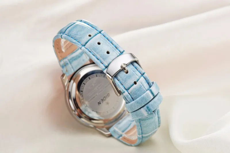 여자 캐주얼 빛나는 시계 방수 숙녀 스포츠 시계 가죽 스트랩 블루 라인 스톤 다이얼 드레스 드레스 쿼츠 손목 시계 2007
