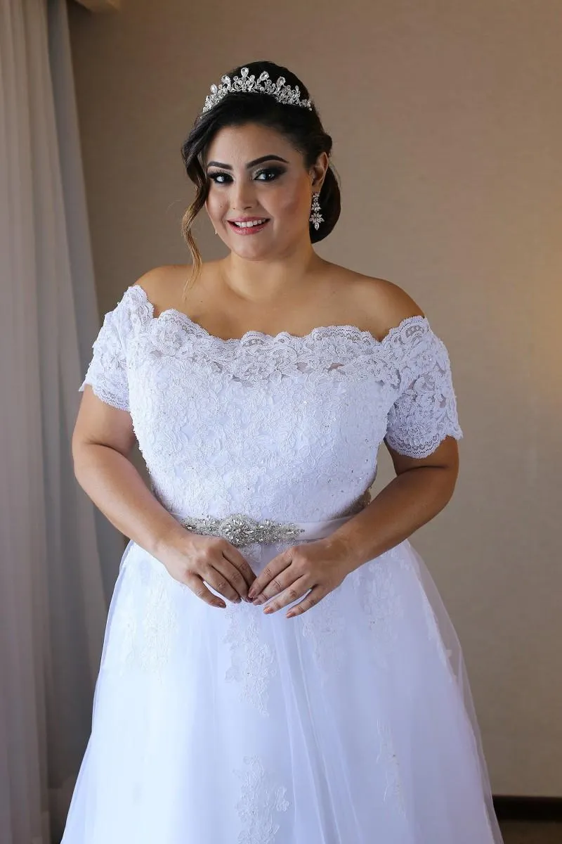 Vestidos De Novia De Talla A De Talla Grande Con Mangas: Vestidos De Novia  De Encaje Fuera Del Hombro Boho De 109,65 € | DHgate, image size:800x1200