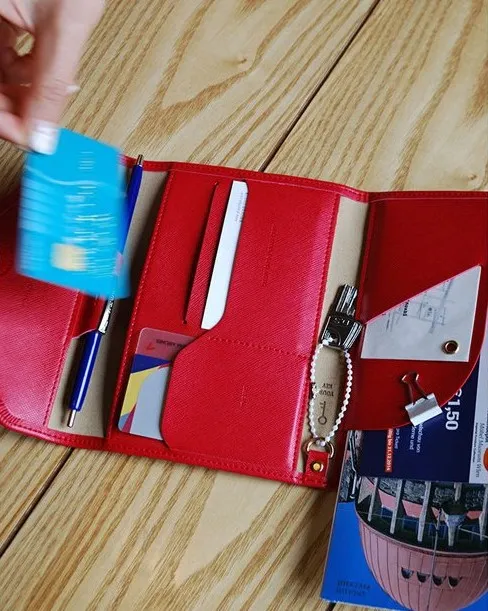 多機能財布薄い柔らかい革。ショート。パスポートパッケージトラベルドキュメントバッグ。ゼロ財布カードバッグ。男性と女性の財布