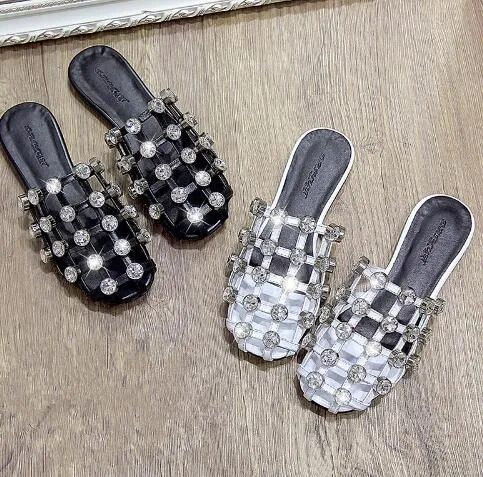 2018 Estate Zapatos Mujer Scarpe firmate personalizzate Pantofole da donna Gladiatore Sandali con gabbia Donna Rivetto Argento Crytsal Diapositive piatte