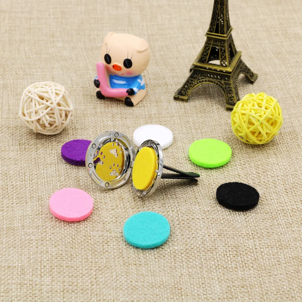 Hot Selling Aromatherapy Car Vent Essential Oil Diffuser Fragrance Diffuser Air Freshener Locket Clip with Felt Pads 