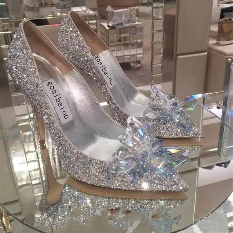 Glittrande stilettklack Kristaller Bröllopsskor för brud pärlstav lyxiga designerklackar Cinderella Pumps spetsad tå Rhinestones Brudskor