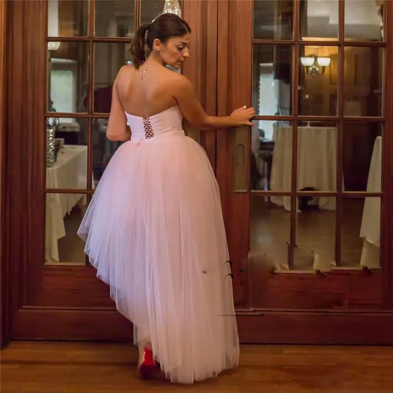 라이트 핑크 높은 낮은 댄스 파티 드레스 아가씨의 연인 이브닝 가운 섹시한 Strapless 공식 파티 드레스 Tulle Ball Gown Vestidos