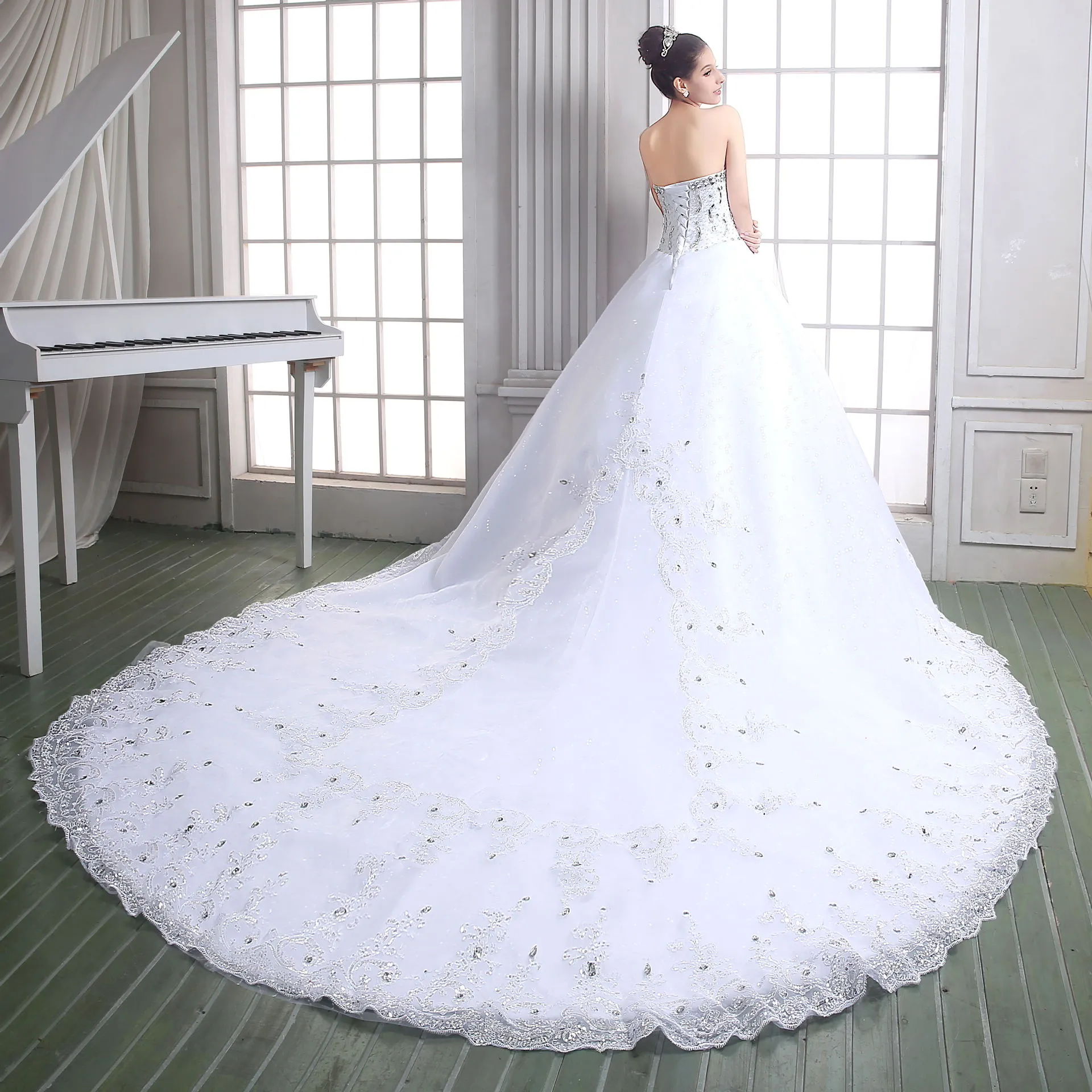 Luxury Best Wedding Gown Fashion Handmade Crystals Beads Cathedral Train Spring Summer Wedding Dress 2015 Bridal Gown with Lace Up