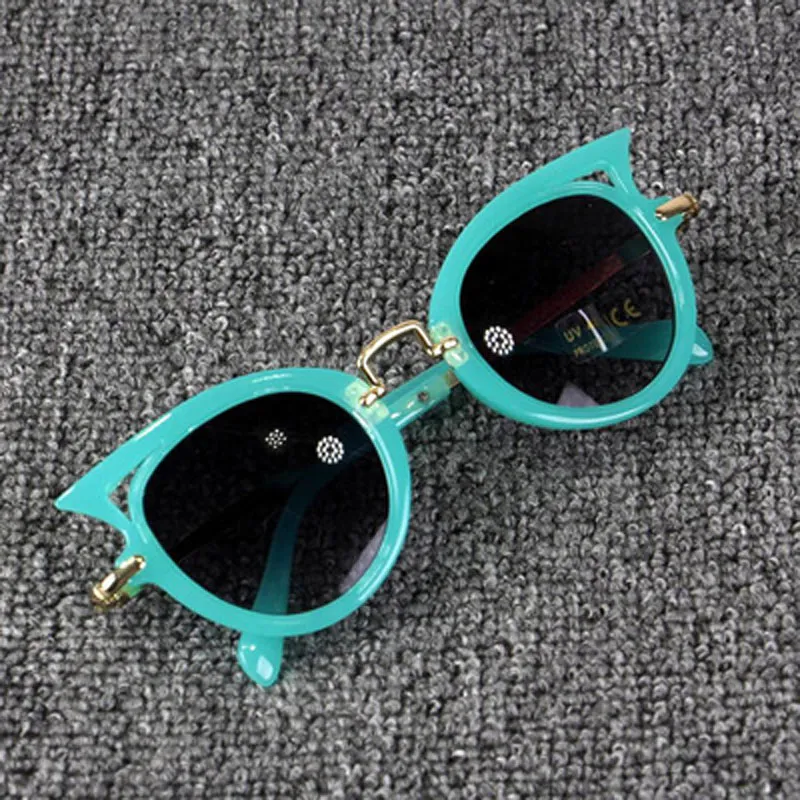 Cat Eye Kids Sunglasses Boy Girl Modna ochrona UV Ochrona słońca Kieliszki Proste urocze okulary rama dziecięce okulary letnie plaża Akcesso5550098