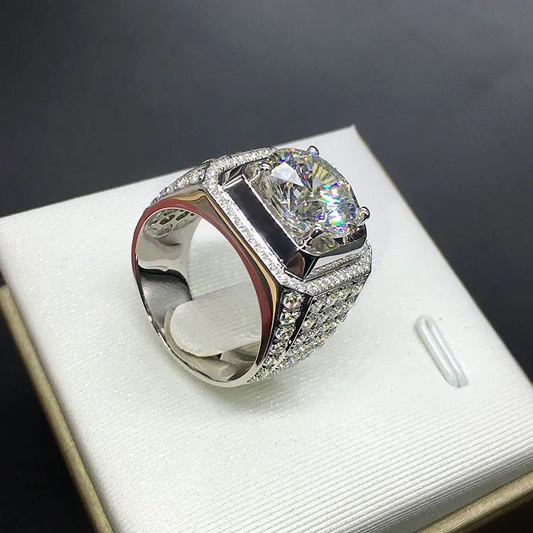 Stunning Handmade Fashion Jewelry 925 Sterling Silver Popular Round Cut White Topaz CZ Diamond Full Gemstones Men Wedding Band Ring Gift