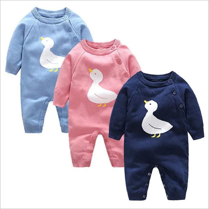 Baby kläder toddler cartoon anka rompers nyfödda vinter stickade onesies barn bomull knappar jumpsuits ins bodysuits mode overall b3538