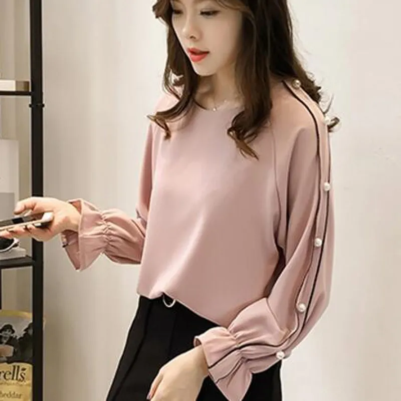 Camicetta in chiffon 2018 Nuove donne Top Camicie a maniche lunghe a tromba Camicette eleganti da donna Pearl Casual Colore rosa bianco Blusas