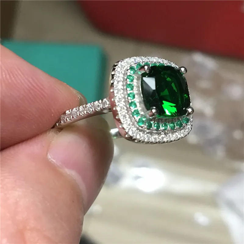 Kvinnor Mode 100% Real 925 Sterling Silver Rings 3CT Green 5A Zircon CZ Engagement Bröllopsband Ring för kvinnor Smycken Gift