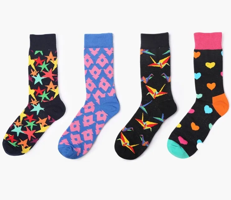 70 % Coon New Brand Meias Herrensocken Harajuku Sterne Herzen bedruckte lange Röhre bunte Kleidersocken Größe 37–42