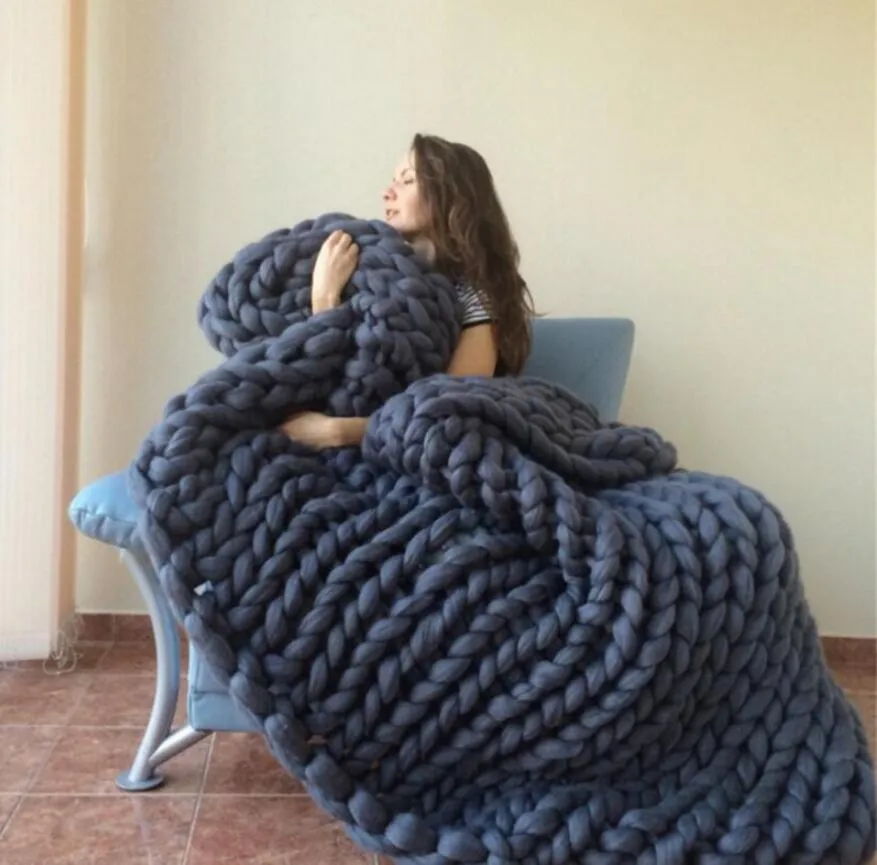 New High Quality Chunky Knit Blanket Hand Woven Coarse Line Blanket Fashion Thick Yarn Coarse Wool Sofa Blanket