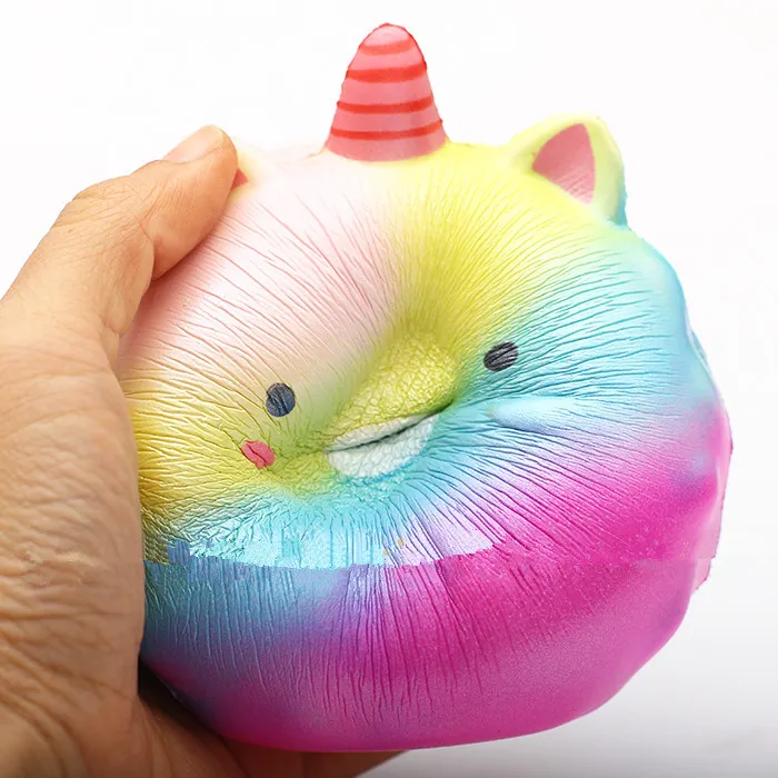 Barn leksaker gåva 11cm jumbo mjuk långsam stigande regnbåge squishy unicorn kawaii söt björn / panda telefonremmar hängsmycke bröd tårta doftande baby leksaker