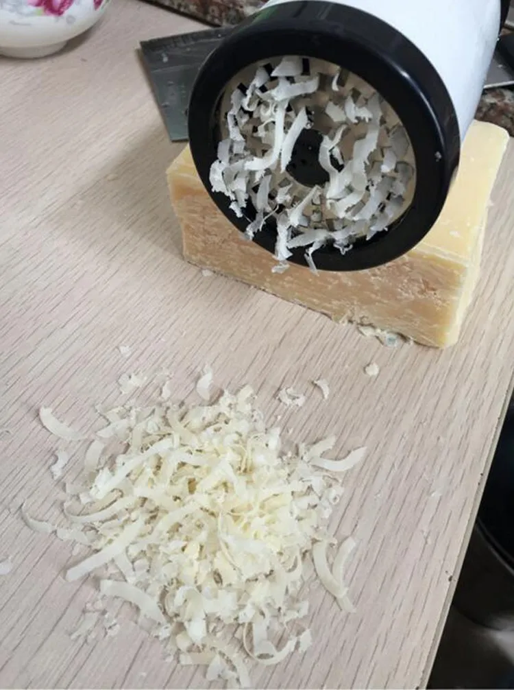 Râpe à fromage rotative en acier inoxydable - avec 2 lames tranchantes