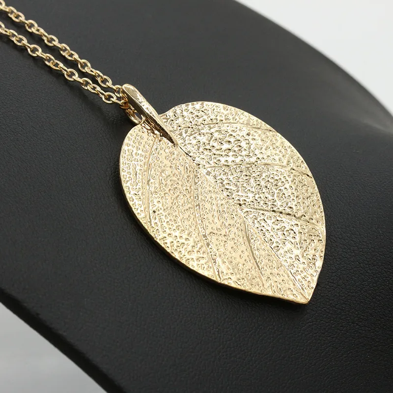 Feuille d'or Feuilles Pendentif Collier 2018 Mode Vintage Punk Clavicule Chaîne Charme Bijoux pour Femmes C3465