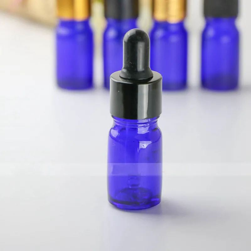 뜨거운 판매 5ml 블루 Dropper 유리 병 미니 블랙 에센셜 오일 유리 용기 블랙 스크류 캡 / 마스터