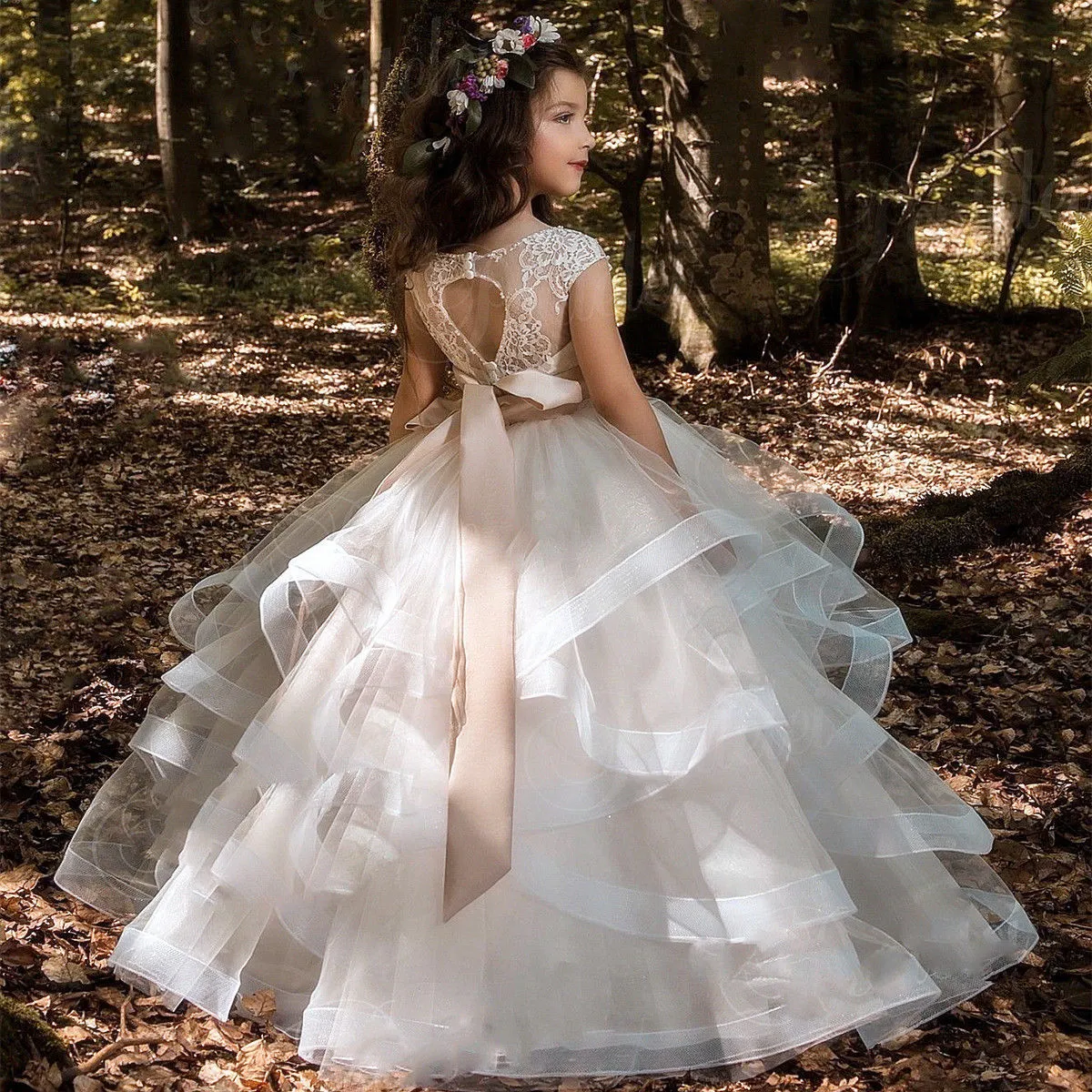 Abiti da ragazza di fiori matrimoni Sheer Jewel Neck Applique in pizzo Big Bow Sweep Train Tulle Compleanno Abiti da spettacolo bambini