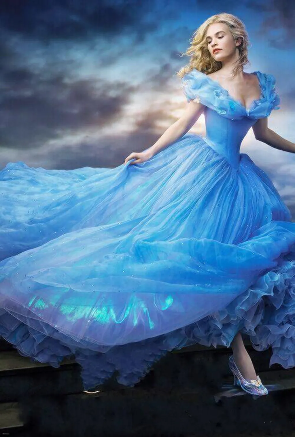 Cinderela Quinceanera Vestidos 2019 Novo Romatic Céu Azul Fora Do Ombro Floral Longo Organza Formal Vestido de Baile Cosplay Vestido de Baile