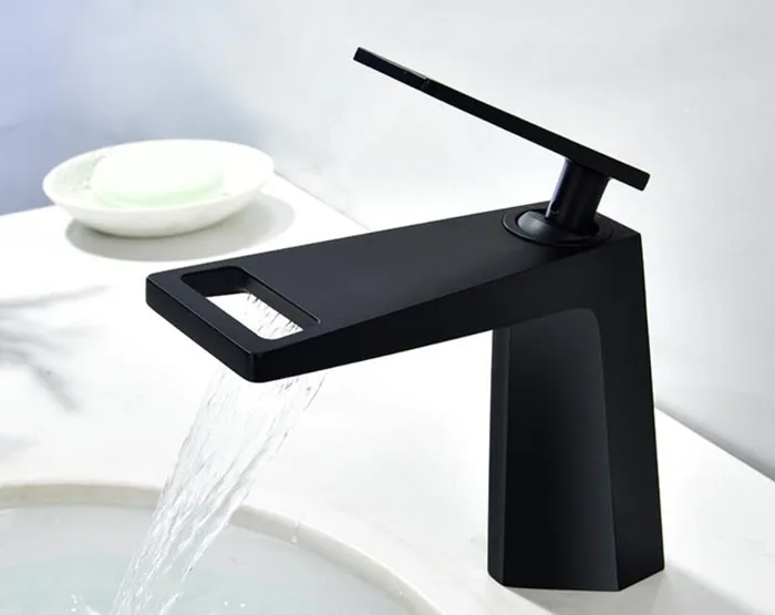 Rubinetto per lavabo da piano per bagno Rubinetto per bagno Ottone colore nero opaco Placcato nero Maniglia singola Miscelatore per acqua fredda CALDA BL777