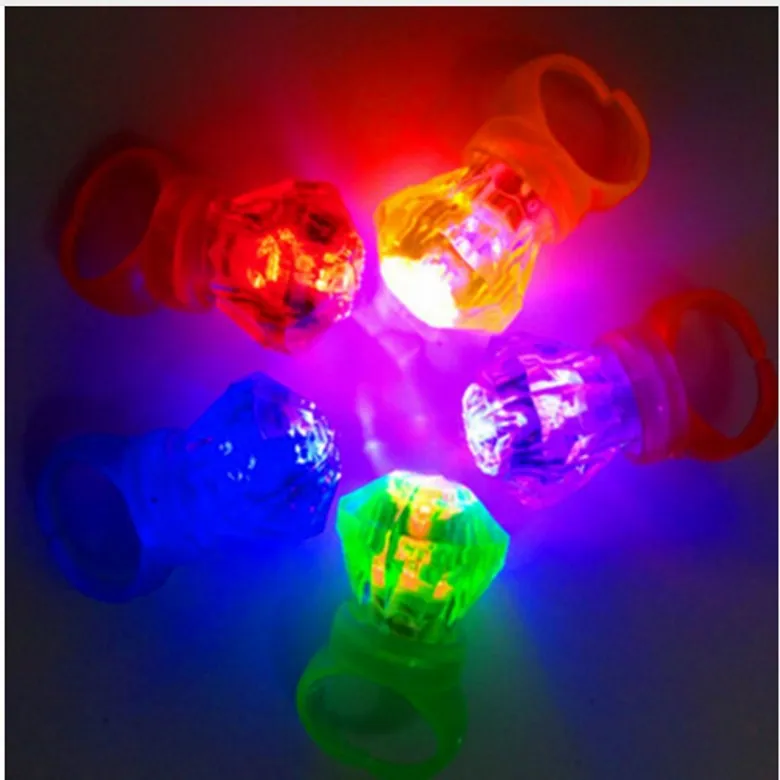 Giocattoli luminosi a forma di diamante in plastica a forma di anello a forma di dito Mescolare i colori Simulazione della luce Giocattolo per bambini Decorazione per feste