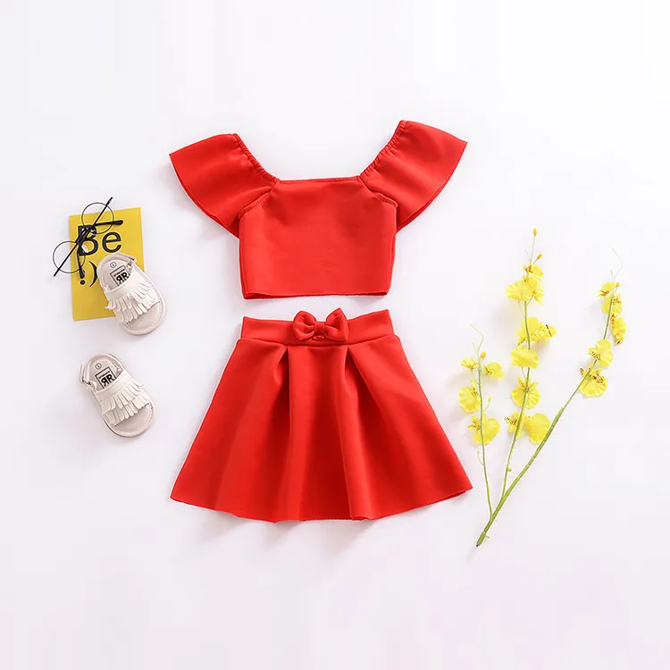 Baby Girls Outfits Ins Off Shoulder Flying Sleeves Top + Bow Plooited Rok 2 stks / set 2018 Zomer Suits Boutique Kinderkleding Sets C4158