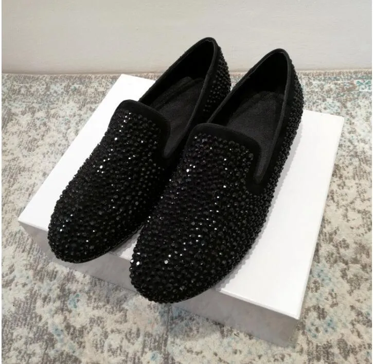 Ny silver och svart mocka män Skor Utsökt Kristall Bröllop Män och Party Loafers Mens Klänning Flat Skor För Män Bröllop Axx815