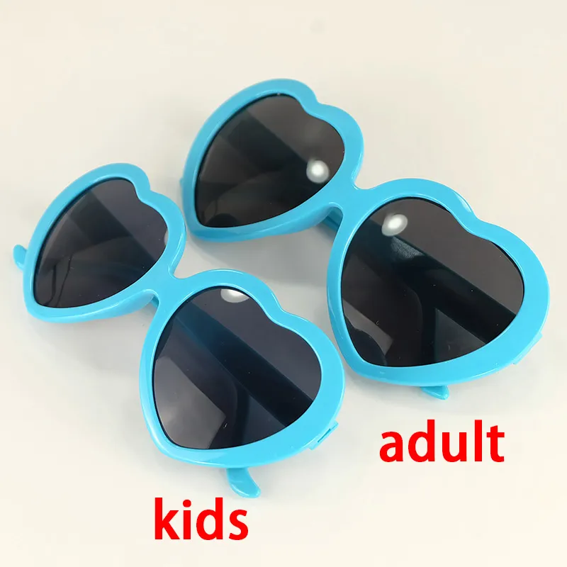 女性と子供のためのファッションラブハートサングラス2サイズのパーティー眼鏡フレームUV400サングラス