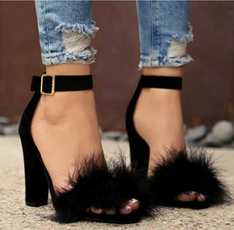 Plush shoes female spring and autumn 2018 new Korean version of the word buckle heel shoes wild pointed ostrich feather high heels shoes