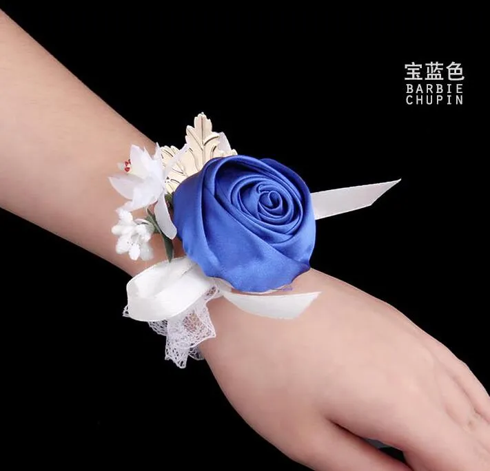 Billiga Bridesmaid Girl Wrist Corsage Rose Flower Organza Pärlor Blomma Hand Blommor Armband Corsage Bröllop Tillbehör Partihandel Brudblommor