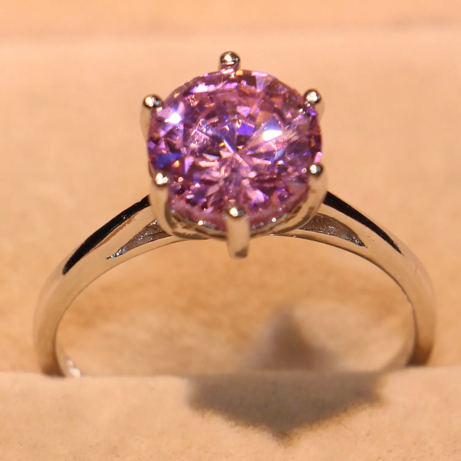 Storlek 5-10 Lyxig smycken Solitaire 100% Real 925 Sterling Silver Round Cut Pink Sapphire CZ Diamond Gemstones Kvinnor Bröllop Crown Ring Gift