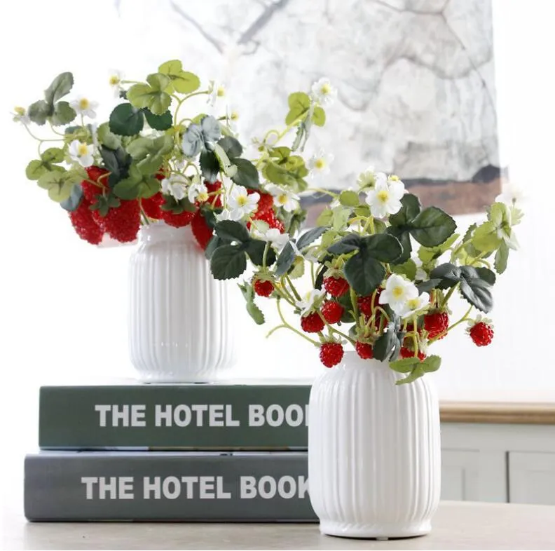 The artificial flower strawberry mulberry with fout small fruits decoration was used to simulate fruit by hand DIY materials BP056