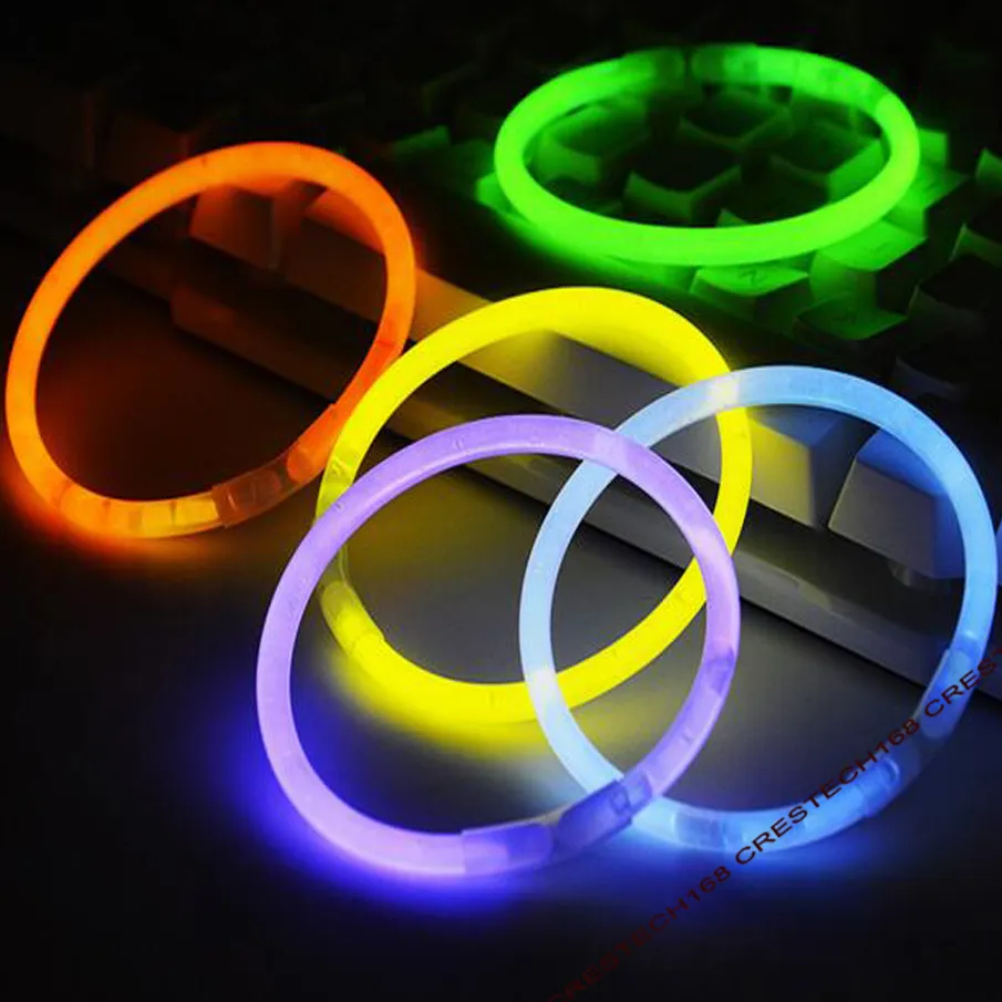 Novità Illuminazione Bastoncini da festa da 200 mm Bastone luminoso Braccialetto Collane Neon Party LED Lampeggiante Bastoncini Bacchetta Novità Giocattolo LED Concerto vocale LED Flash Sticks