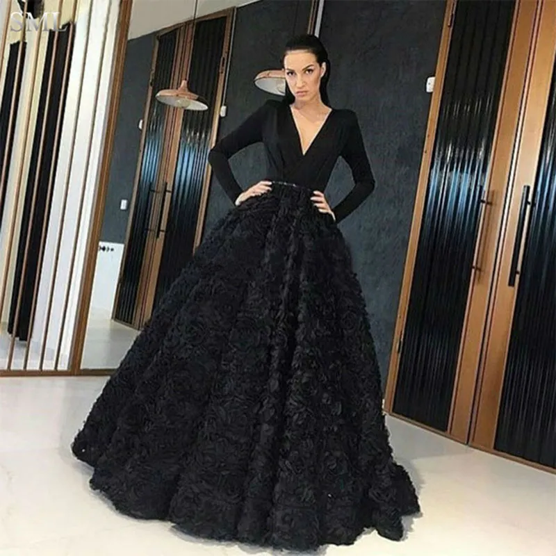 Black Maxi Dress: Women's Long Sleeve Vintage Gown for Formal Parties