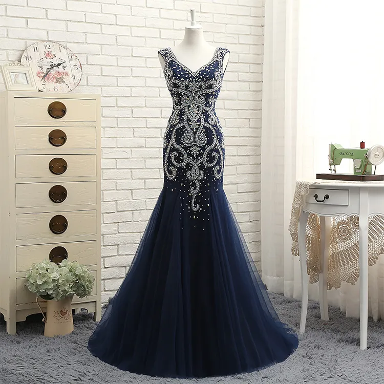 New High-End Atmosphere Navy Heavy Beaded Evening Dresses Halter Collar Long Tail Yarn V Dance Party Dresses HY065