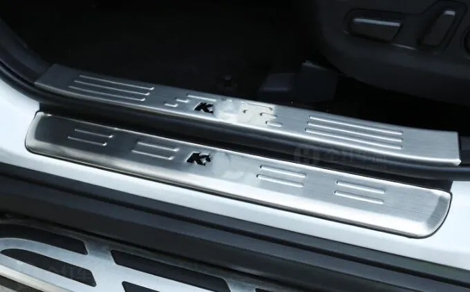 Högkvalitativt rostfritt stål bil dörrskikt Scuff fotplatta, skyddsdekorationsskylt för Kia Sportage KX5 2016-2018