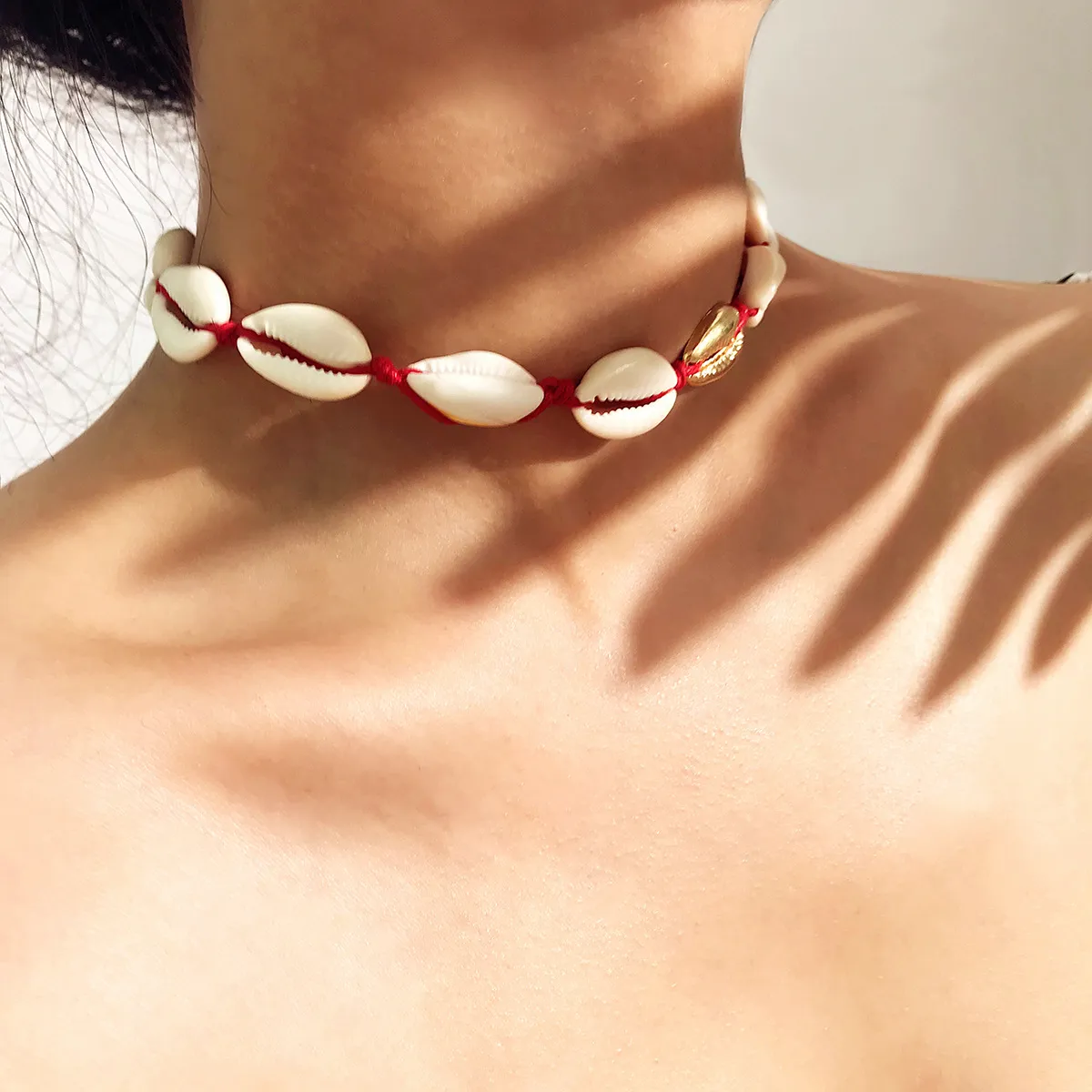 NATURAL PUKA GOLD SHELL Cowrie Mar Shell Collar Para Mujer Mejor Amigo ...