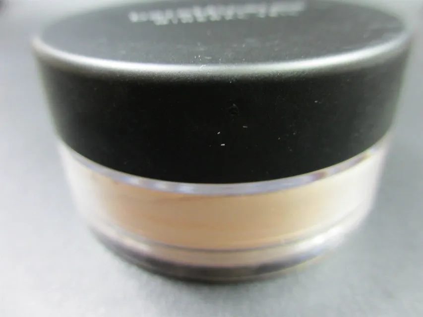 NOWOŚĆ Minerals Foundation Loose Powder 8G C10 Fair/8G N10 Dość Lekka/8G Średni C25/8G Średnia Beige N20/9G Mineral Veil