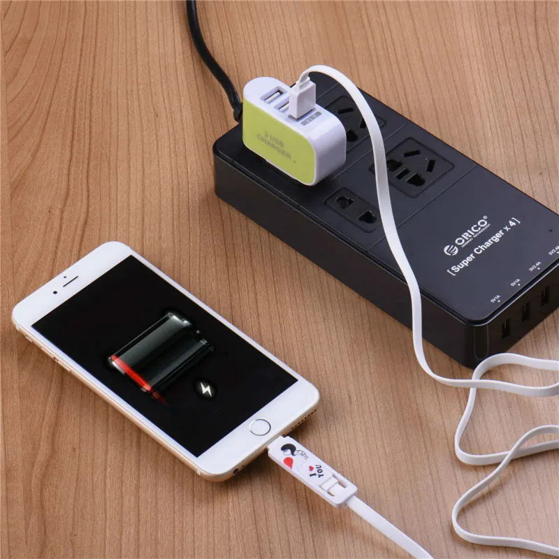 US EU Plug 3 USB Зарядные устройства 5V 3.1A Светодиодный адаптер Путешествия Удобный адаптер питания с тройными портами USB для мобильного телефона Samsung HTC