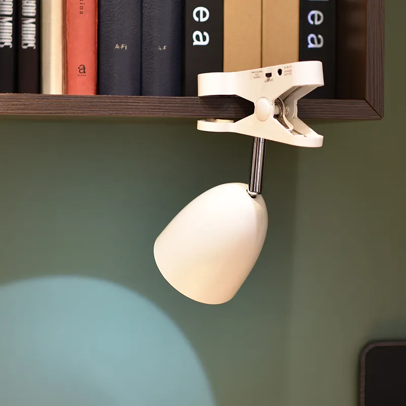 Lampe à clip LED sans scintillement lampe de bureau de Table créative avec pince lampe de lecture de chevet alimentée par batterie lumière de secours à la maison