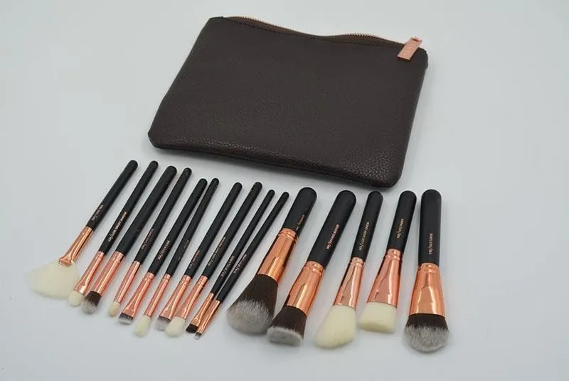 Kit di spazzole trucco set pennelli professionali basamenti in polvere Blush Brush Brush Kit di spazzola ombretto DHL 1814886