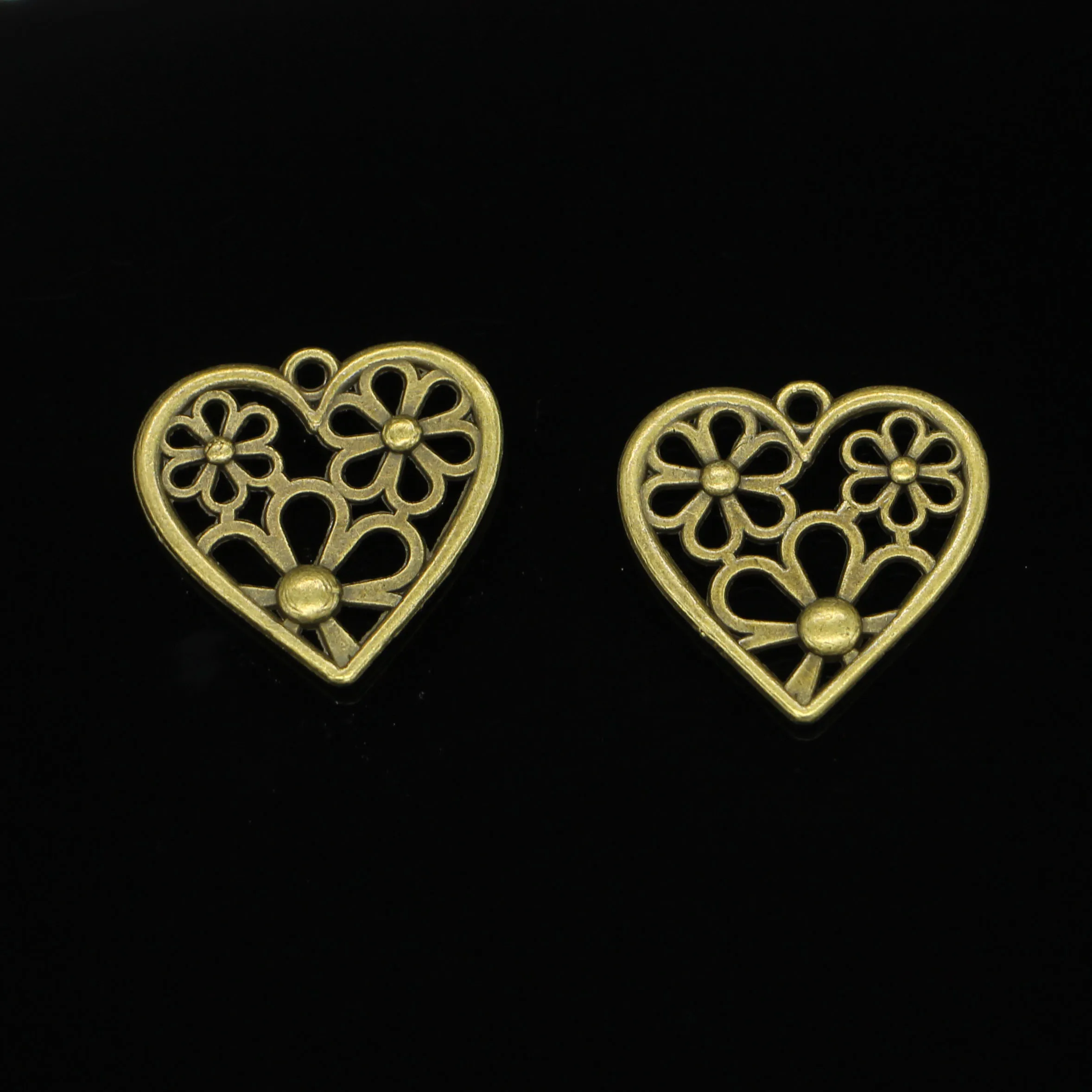 38 st zinklegering charms antik bronspläterad hjärtblommor charm för smycken som gör DIY handgjorda hängsmycken 29*29mm