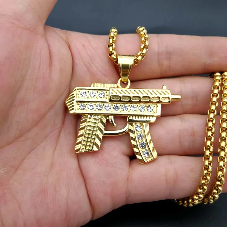 Collana con ciondolo pistola Hip Hop 2018 Collana in argento placcato oro 18 carati con diamanti cz ghiacciati Ciondolo con ciondolo Catena cubana di alta qualità