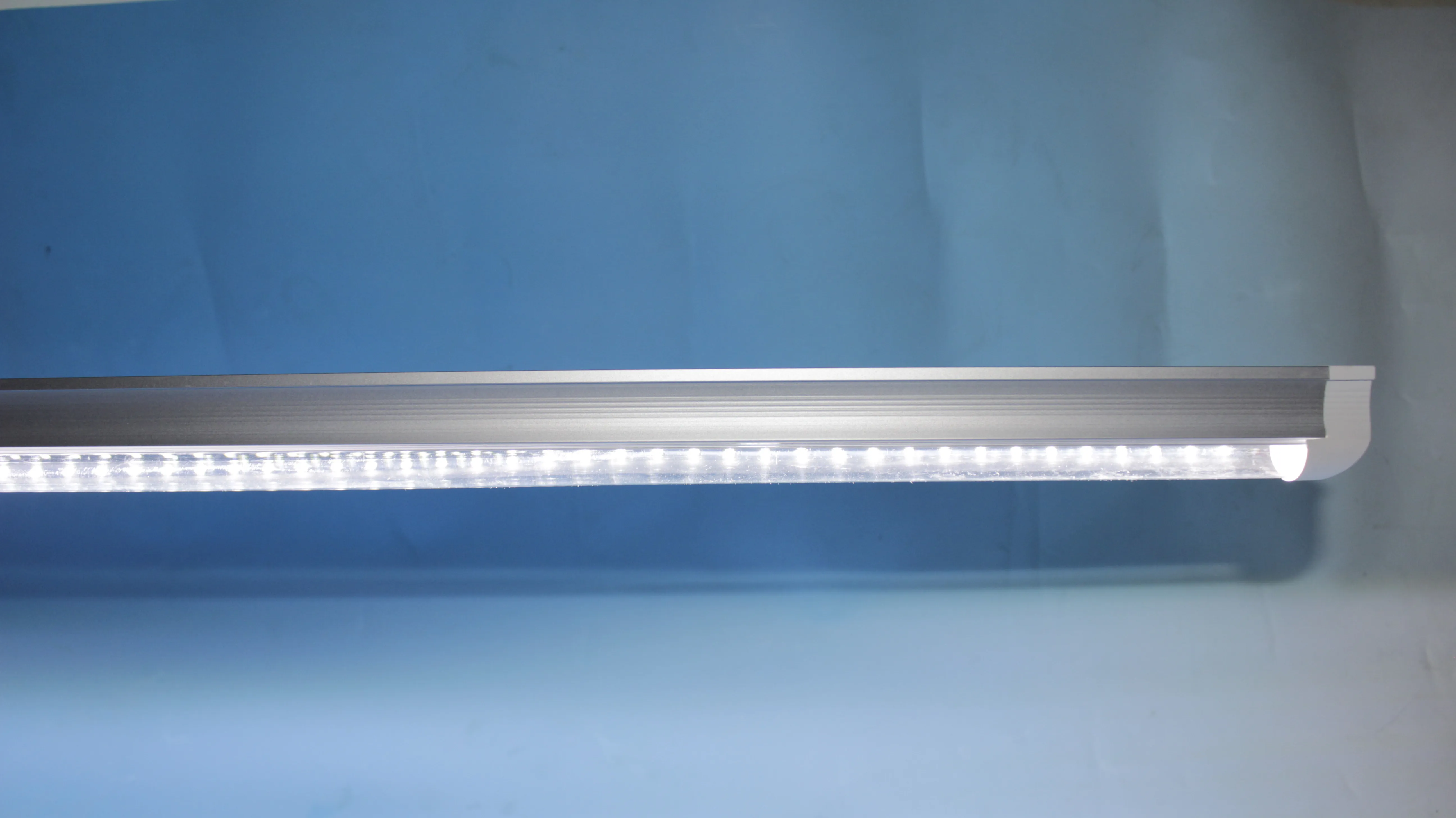 Novo Spectrum Planta Branca Fábrica de fábrica LED crescer luz 1200mm T8 LED crescer luz de tubo com cadeia margarida